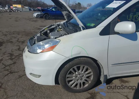 2008 Toyota Sienna Limited z USA, uszkodzony, nr VIN 5TDZK22C98S163615